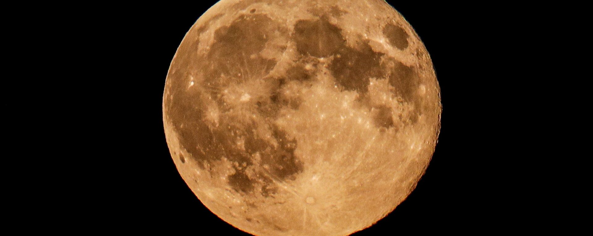 Pun mesec u Moskovskoj oblasti - Sputnik Srbija, 1920, 10.10.2021