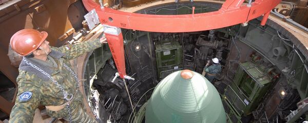 Припрема за лансирање ракете РС-20 - Sputnik Србија