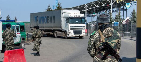 Гранични прелаз Гоптовка на руско-украјинској граници - Sputnik Србија