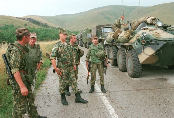 Ruski padobranci u Prištini 1999 godine. Ruski padobranci u Prištini 1999 godine. - Sputnik Srbija