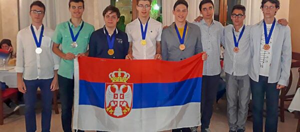 Đaci Matematičke gimnazije sa medaljama - Sputnik Srbija