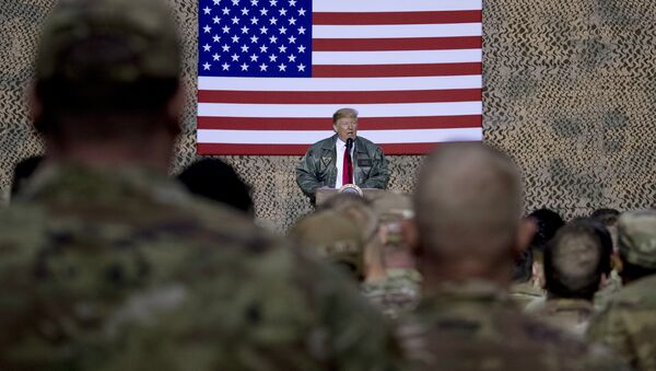 Predsednik SAD Donald Tramp obraća se vojnicima u vojnoj bazi u Iraku - Sputnik Srbija