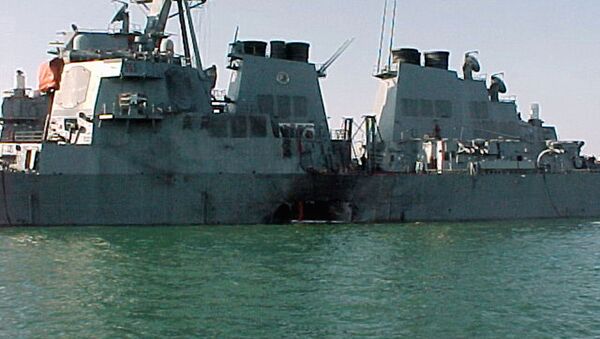 Амерички разарач Кол након терористичког напада у Јемену - Sputnik Србија