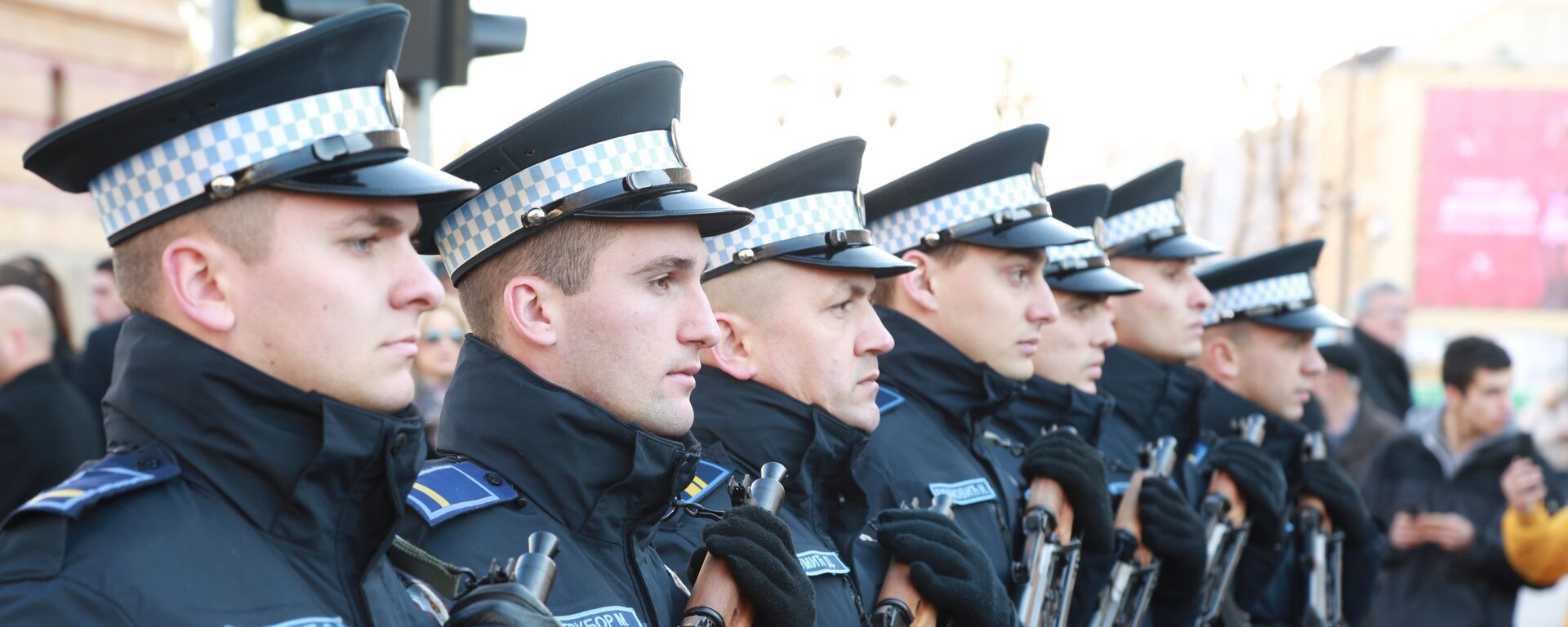 На бранику Српске: Полицијаци на дефилеу у Бањалуци - Sputnik Србија, 1920, 13.05.2025