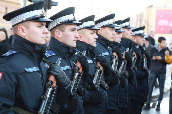 На бранику Српске: Полицијаци на дефилеу у Бањалуци - Sputnik Србија