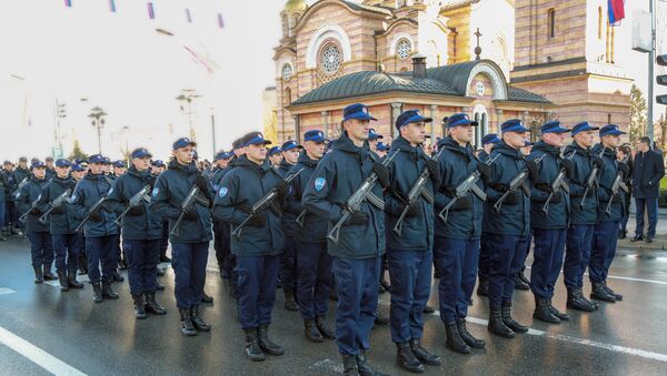 Припадници полицијских снага РС у центру Бањалуке током дефилеа - Sputnik Србија
