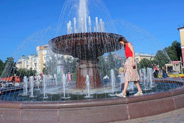 И Кемерово плени лепотом паркова и фонтана, то су места породичних окупљања. И Кемерово плени лепотом паркова и фонтана, то су места породичних окупљања. - Sputnik Србија