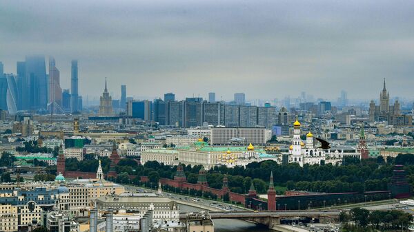 Поглед на московски Кремљ, реку Москву, велики Москворецки мост и пословни центар Москва Сити Поглед на московски Кремљ, реку Москву, велики Москворецки мост и пословни центар Москва Сити - Sputnik Србија