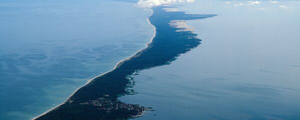 Пешчано полуострво Куршка превлака које одваја Балтичко море од Куршког залива Пешчано полуострво Куршка превлака које одваја Балтичко море од Куршког залива - Sputnik Србија
