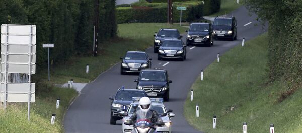 Полицијска пратња за Владимир Путина - Sputnik Србија