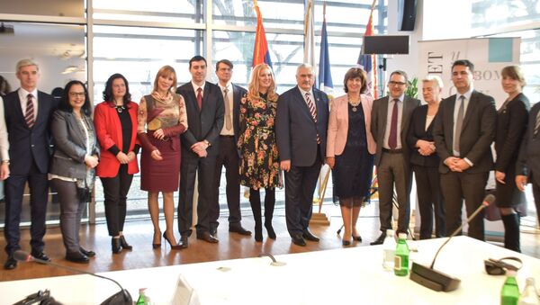 Delegacija ruskih univerziteta sa gradonačelnikom i rektorom Univerziteta u Novom Sadu - Sputnik Srbija
