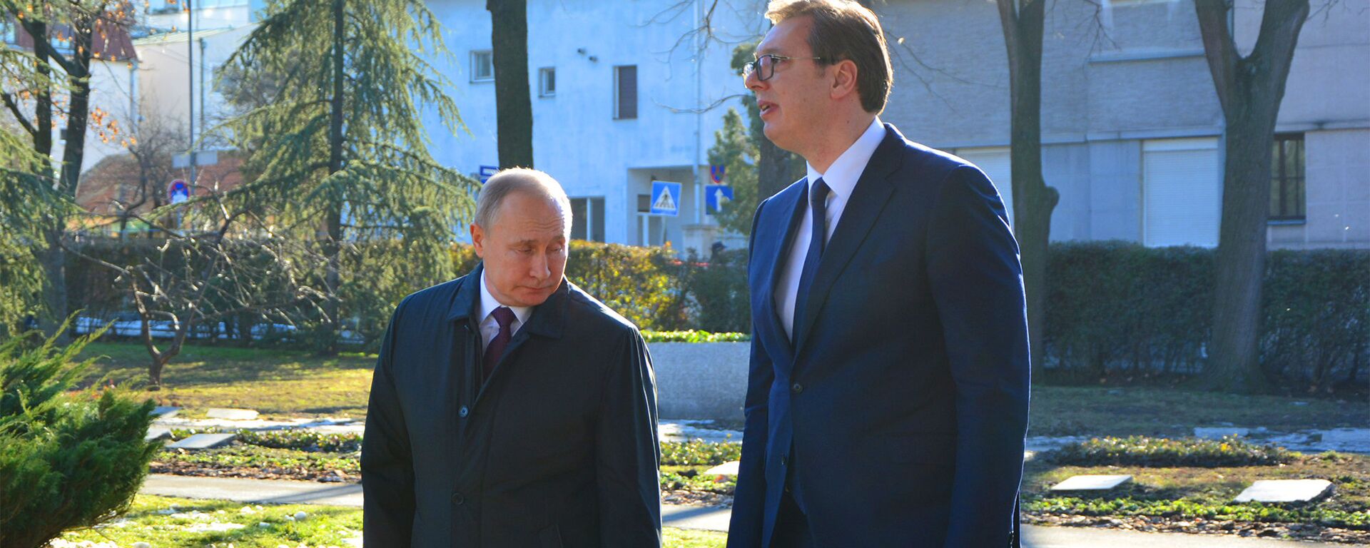 Predsednici Srbije i Rusije, Aleksandar Vučić i Vladimir Putin, na Groblju oslobodiocima Beograda - Sputnik Srbija, 1920, 13.01.2025