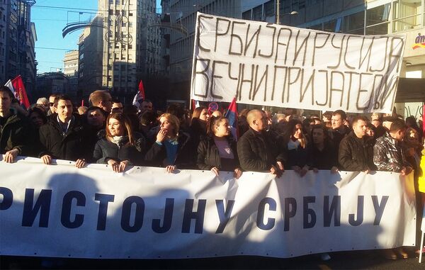 Транспаренти на митингу подршке Путину Транспаренти на митингу подршке Путину - Sputnik Србија