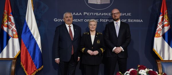 Кирил Тјурдењев, генерални директор НИС-а и представници два најпрестижнија руска универзитета - Sputnik Србија