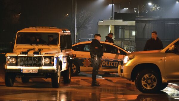 Црногорска полиција испред америчке амбасаде - Sputnik Србија