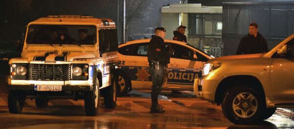 Црногорска полиција испред америчке амбасаде - Sputnik Србија