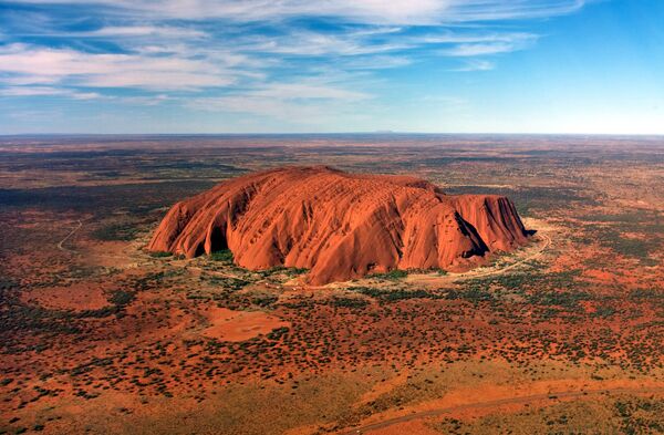 Pogled na stenu Uluru u Australiji Pogled na stenu Uluru u Australiji - Sputnik Srbija