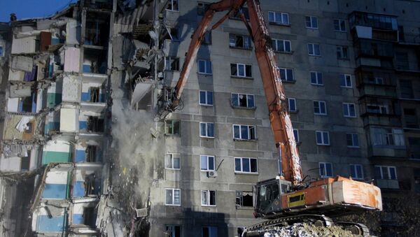 Радови на демонтажи урушене зграде у Магнитогорску - Sputnik Србија