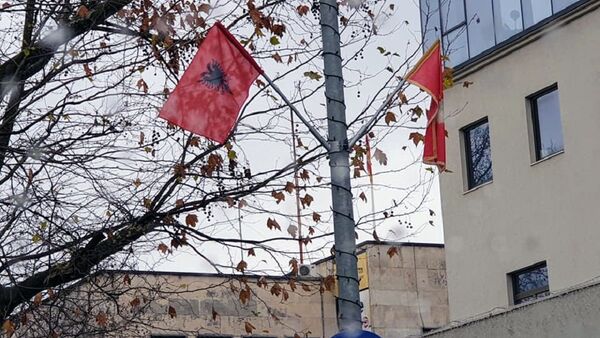 Заставе Албаније на улицама Подгорице - Sputnik Србија