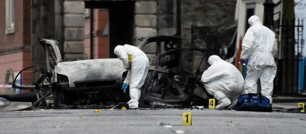 Форензичари на месту где је експлодирала аутомобил-бомба у Лондондерију, 20.01.2019., Северна Ирска - Sputnik Србија