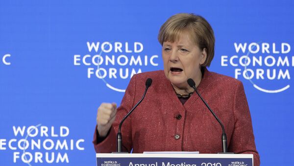 Немачка канцеларка Ангела Меркел говори на Светском економском форуму у Давосу - Sputnik Србија