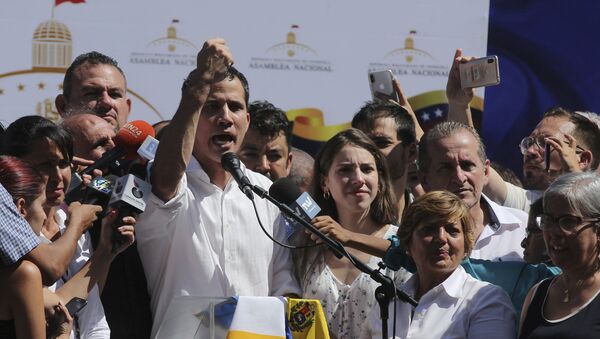 Председник Народне скупштине Венецуеле Хуан Гваидо на митингу у Карабаљеди - Sputnik Србија