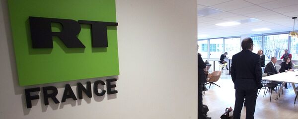 Ministar spoljnih poslova Rusije Sergej Lavrov u poseti redakciji televizije RT Frans u Parizu Ministar spoljnih poslova Rusije Sergej Lavrov u poseti redakciji televizije RT Frans u Parizu - Sputnik Srbija