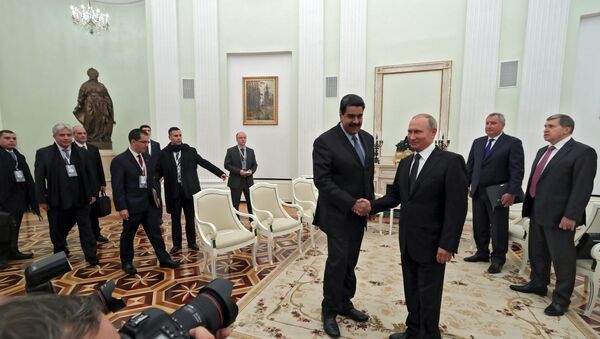 Председници Венецуеле и Русије Николас Мадуро и Владимир Путин на састанку у Москви - Sputnik Србија