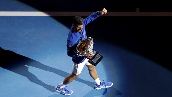 Novak Đoković nakon osvojene titule u Melburnu - Sputnik Srbija
