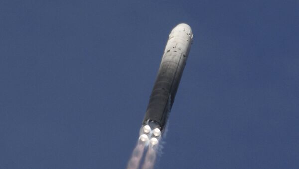 Lansiranje interkontinentalne balističke rakete RS-18 Stilet sa kosmodroma Bajkonur - Sputnik Srbija