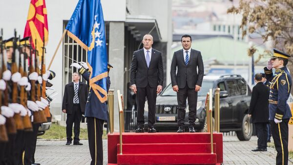 Ramuš Haradinaj i Zoran Zaev u Prištini 12. decembra 2017. - Sputnik Srbija