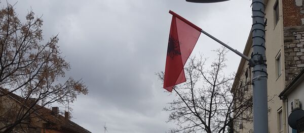 Албанске заставе у Подгорици - Sputnik Србија