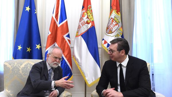 Ambasador Velike Britanije Denis Kif i Aleksandar Vučić. - Sputnik Srbija