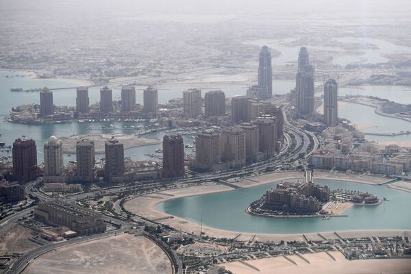 Katar: Zemlja gde se neboderi sreću s peskom… - Sputnik Srbija
