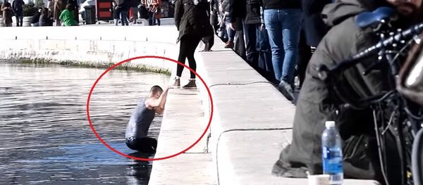 Vaterpolista u moru - Sputnik Srbija