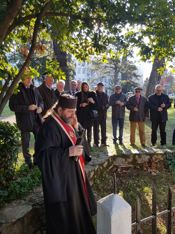 Полагање венаца Љубу Јефтићу - Sputnik Србија