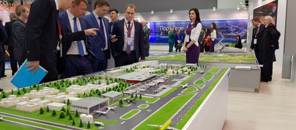 Руски инвестициони форум у Сочију Руски инвестициони форум у Сочију - Sputnik Србија