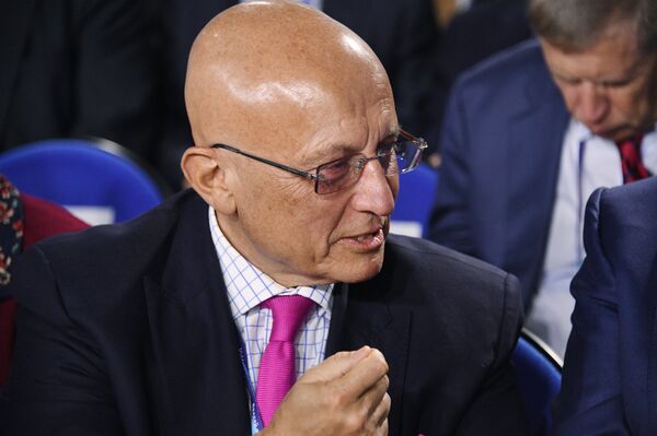 Русија је ослободила свет од западног ропства као некад од Наполеоновог и Хитлеровог - Sputnik Србија