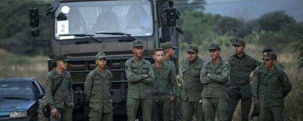 Vojska Venecuele na granici sa Kolumbijom Vojska Venecuele na granici sa Kolumbijom - Sputnik Srbija