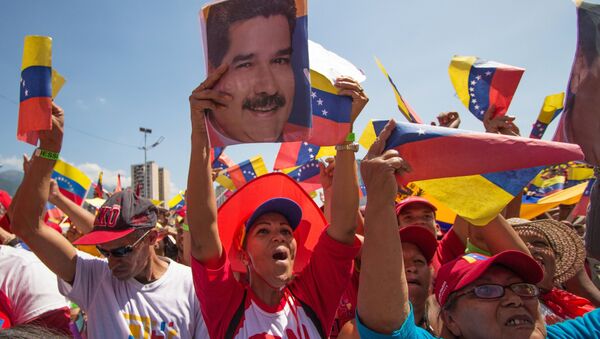Miting podrške predsedniku Venecuele Nikolasu Maduru u Karakasu - Sputnik Srbija
