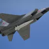 Ловац МиГ-31 носи хиперсоничну ракету кинџал - Sputnik Србија