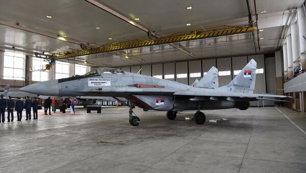 Srbija je od danas vlasnik još četiri aviona MiG 29  - Sputnik Srbija