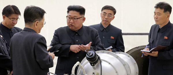 Severnokorejski lider Kim Džong Un u poseti tajnoj lokaciji za raketne probe - Sputnik Srbija