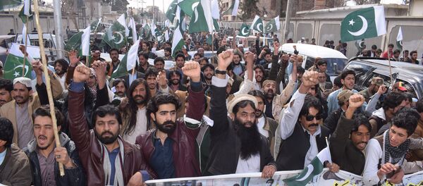 Пакистанци на улицама после обарања индијских авиона - Sputnik Србија