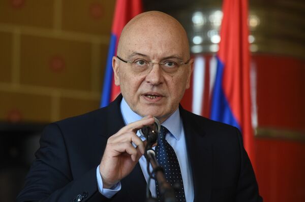 Od Herceg Novog do Subotice, od Vranja do Banjaluke: Potpisan dokument od strateškog značaja Od Herceg Novog do Subotice, od Vranja do Banjaluke: Potpisan dokument od strateškog značaja - Sputnik Srbija