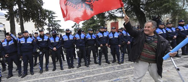 Протест у Тирани - Sputnik Србија