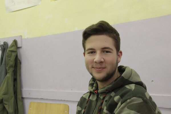 Андрија Рацић чуваће и децу ако буде потребно, у III 1 нема поделе на мушке и женске послове. Андрија Рацић чуваће и децу ако буде потребно, у III 1 нема поделе на мушке и женске послове. - Sputnik Србија