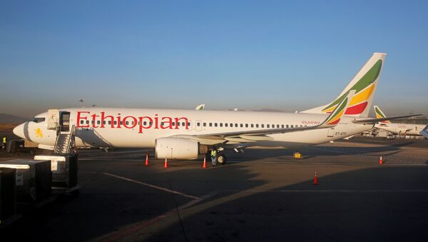 Авион Боинг 737 компаније Етиопиан ерлајнс на аеродрому у Адис Абеби - Sputnik Србија