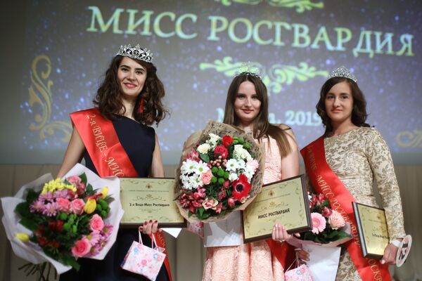 Pobednice finala takmičenja „Mis Ruske garde 2019“. - Sputnik Srbija