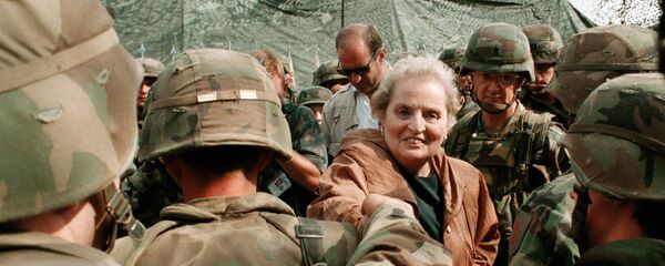 Медлин Олбрајт на Косову - Sputnik Србија